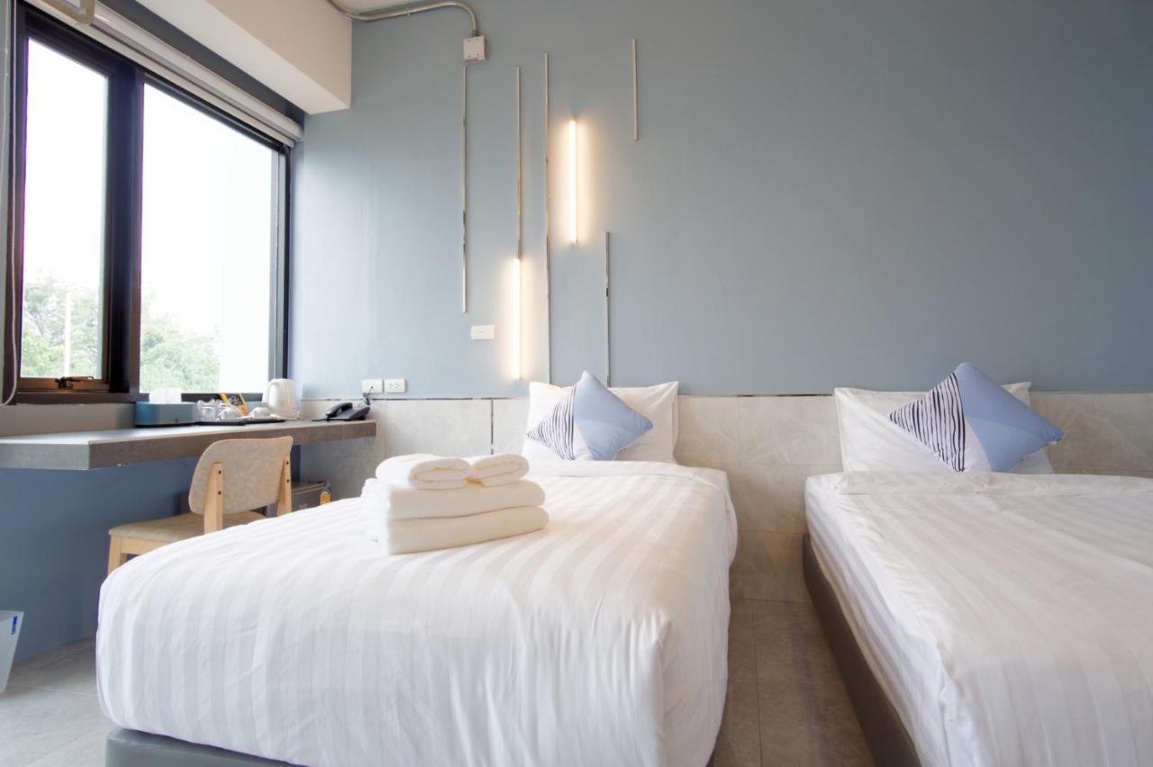 Abizz Hotel Kwanphayao Bagian luar foto