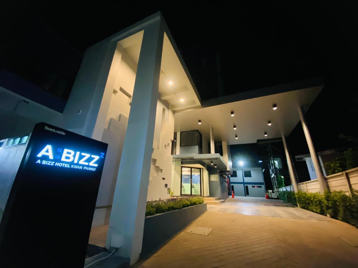 Abizz Hotel Kwanphayao Bagian luar foto