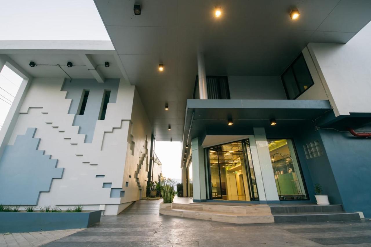 Abizz Hotel Kwanphayao Bagian luar foto